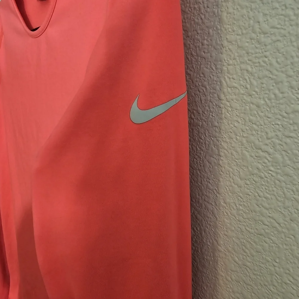 Nike Pro Dri-Fit Tee Large Vibrant Pink Long Sleeve